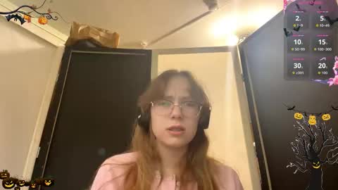 Stella online show from October 31, 3:05 pm