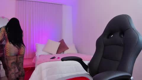 Alanna online show from February 25, 3:09 am