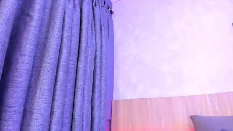 Alanna  online show from February 18, 2:21 am