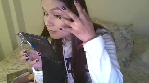 alba_toro535670 online show from March 6, 12:30 pm