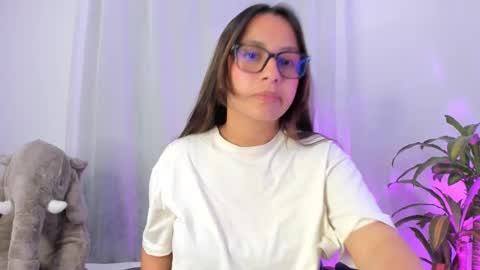 aleaa  online show from November 1, 2:16 am