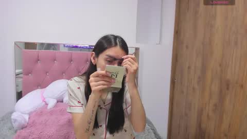 alejandraaa_ online show from September 12, 3:18 am