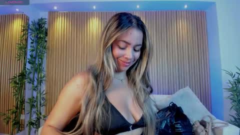 Alessia  Everyday From 0530 to 1430 Col Time online show from September 17, 11:52 am