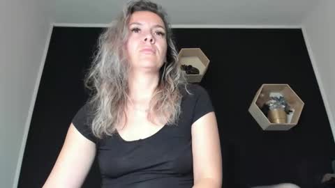 alesys69 online show from September 18, 9:57 pm