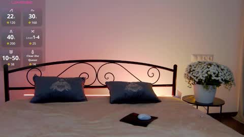 Emi online show from November 1, 9:19 pm