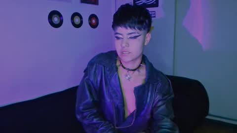 Alex online show from September 18, 2:10 am