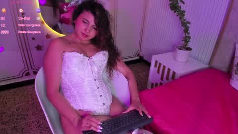 A L E X A   online show from April 18, 7:07 pm