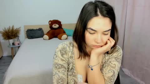 Snapshot of alexa_dolly chatting on February 21, 8:39 am Alexa online show from February 21, 8:39 am