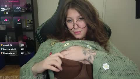 dont be afraid to click social media link its  working  just click on that  online show from November 29, 1:53 am