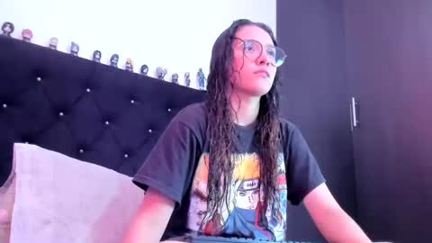 alexandra clauss online show from February 12, 7:04 pm