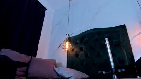    online show from February 4, 11:13 am