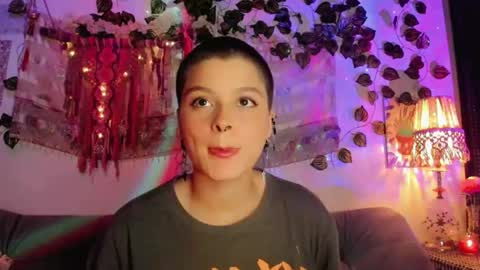 Snapshot of alexiafisher_ chatting on September 25, 12:21 am Alex online show from September 25, 12:21 am