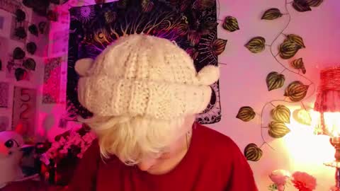 Snapshot of alexiafisher_ chatting on February 1, 12:58 pm Alex online show from February 1, 12:58 pm