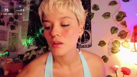 Snapshot of alexiafisher_ chatting on February 10, 3:42 pm Alex online show from February 10, 3:42 pm
