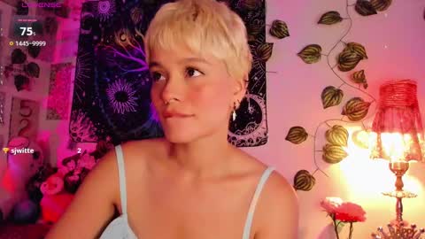 Snapshot of alexiafisher_ chatting on January 22, 10:07 am Alex online show from January 22, 10:07 am