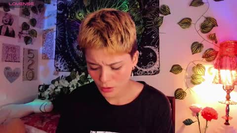 Snapshot of alexiafisher_ chatting on December 25, 11:31 pm Alex online show from December 25, 11:31 pm