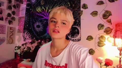 Snapshot of alexiafisher_ chatting on January 18, 6:21 pm Alex online show from January 18, 6:21 pm