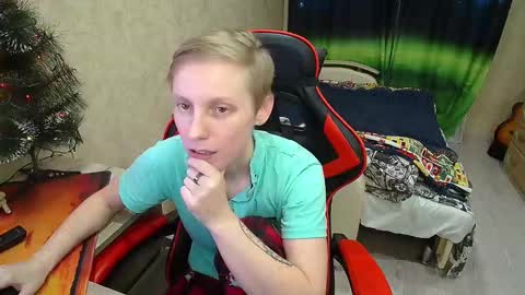 Alexis online show from December 19, 2:56 am