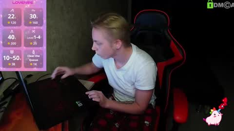 Alexis online show from September 16, 8:17 pm