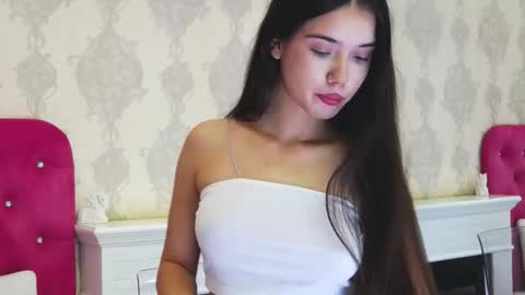 alexisdevine online show from September 24, 4:33 am