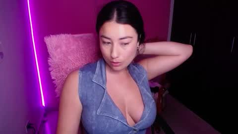 alexxa_1111 online show from November 12, 3:04 am