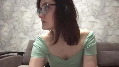 alice00777 online show from November 15, 2:07 pm