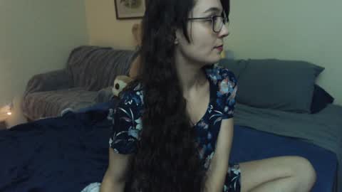 Alice Asks online show from December 10, 5:39 am