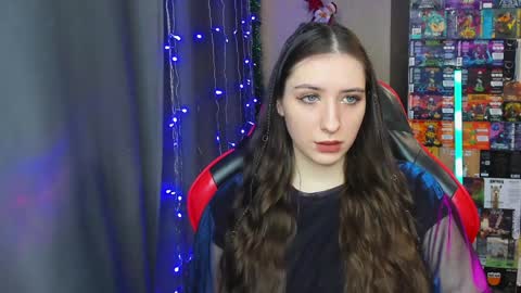 Snapshot of alice_bailey chatting on December 13, 1:22 pm Alice online show from December 13, 1:22 pm