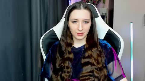 Snapshot of alice_bailey chatting on October 17, 12:41 pm Alice online show from October 17, 12:41 pm