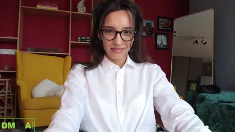 Snapshot of alice_bane chatting on December 4, 11:19 am A R Y A  T I A online show from December 4, 11:19 am