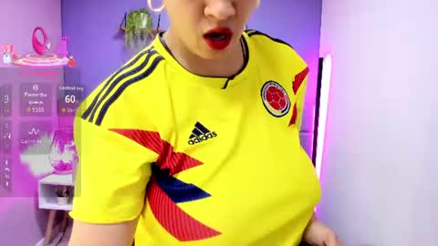 alice_brookss_ online show from July 7, 11:57 am