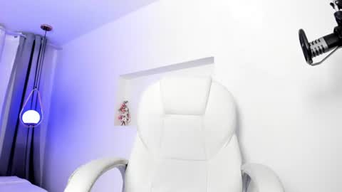 alice_elare online show from June 23, 3:59 am