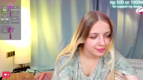 alice_halle online show from September 13, 4:37 pm