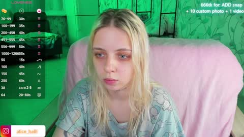alice_halle online show from December 10, 3:44 pm