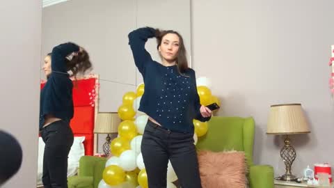 Snapshot of alice_munro chatting on February 12, 10:04 pm AliceMunro online show from February 12, 10:04 pm