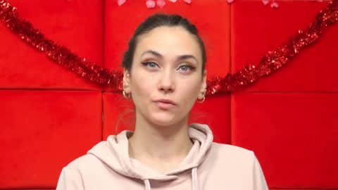 Snapshot of alice_munro chatting on December 22, 10:36 pm AliceMunro online show from December 22, 10:36 pm