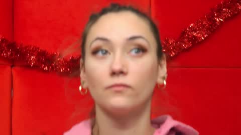 Snapshot of alice_munro chatting on January 4, 9:41 pm AliceMunro online show from January 4, 9:41 pm