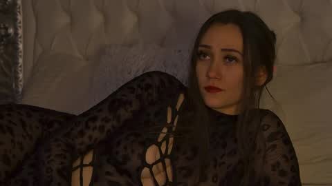 AliceMunro online show from April 16, 9:39 pm