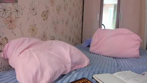 Alice online show from May 11, 12:51 pm