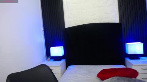 Alice online show from September 16, 7:00 pm