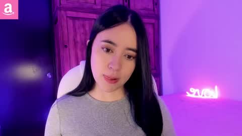 Snapshot of alicee_2 chatting on February 26, 8:57 pm Aliceee  ..   97YP9VWGZHrefnav wishlist lists 1 online show from February 26, 8:57 pm