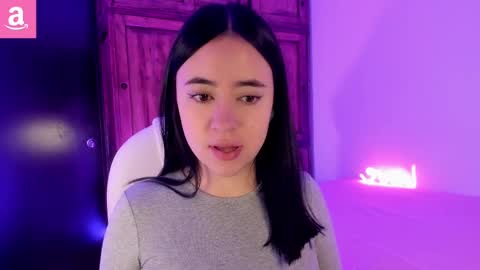 Snapshot of alicee_2 chatting on February 22, 11:24 am Aliceee  ..   97YP9VWGZHrefnav wishlist lists 1 online show from February 22, 11:24 am