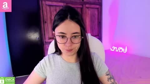 Aliceee  ..   97YP9VWGZHrefnav wishlist lists 1 online show from March 4, 5:41 pm