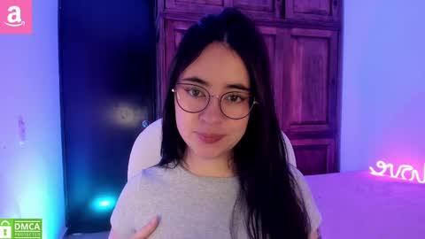 Snapshot of alicee_2 chatting on September 24, 1:10 pm Aliceee  ..   97YP9VWGZHrefnav wishlist lists 1 online show from September 24, 1:10 pm