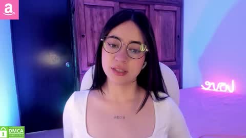 Snapshot of alicee_2 chatting on October 19, 1:02 pm Aliceee  ..   97YP9VWGZHrefnav wishlist lists 1 online show from October 19, 1:02 pm