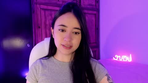 Snapshot of alicee_2 chatting on January 6, 4:13 pm Aliceee  ..   97YP9VWGZHrefnav wishlist lists 1 online show from January 6, 4:13 pm