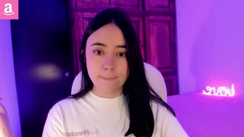Snapshot of alicee_2 chatting on March 12, 7:58 pm Aliceee  ..   97YP9VWGZHrefnav wishlist lists 1 online show from March 12, 7:58 pm