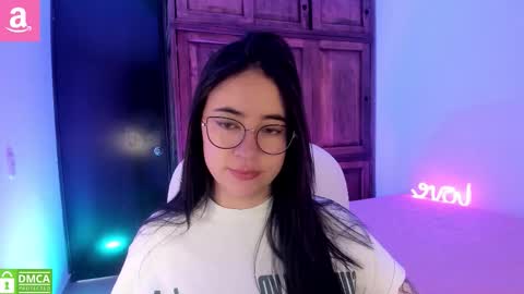Snapshot of alicee_2 chatting on September 14, 2:04 pm Aliceee  ..   97YP9VWGZHrefnav wishlist lists 1 online show from September 14, 2:04 pm