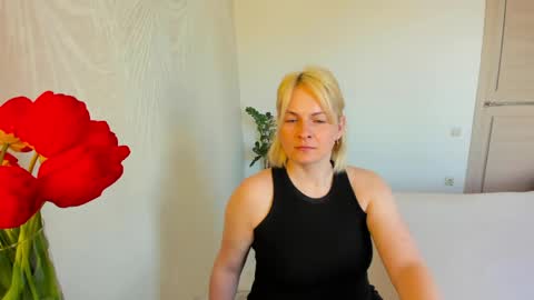 Alicee online show from April 29, 8:50 am
