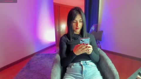 Alice online show from April 15, 7:58 pm